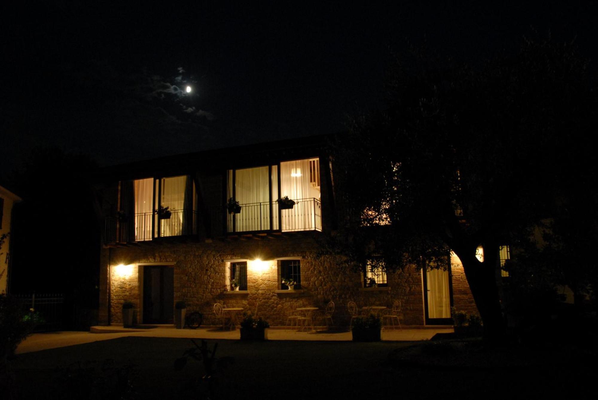 B&B Al Fienile Paderno del Grappa Exteriör bild