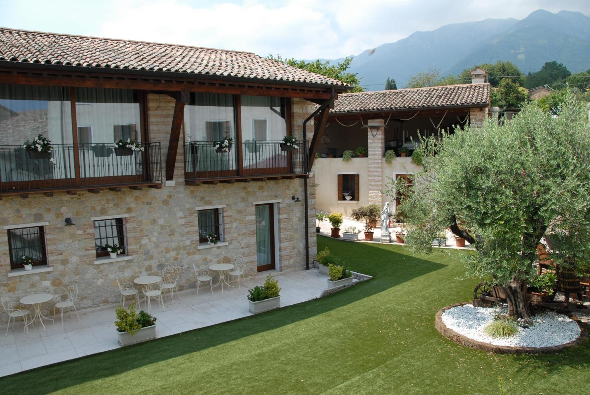 B&B Al Fienile Paderno del Grappa Exteriör bild